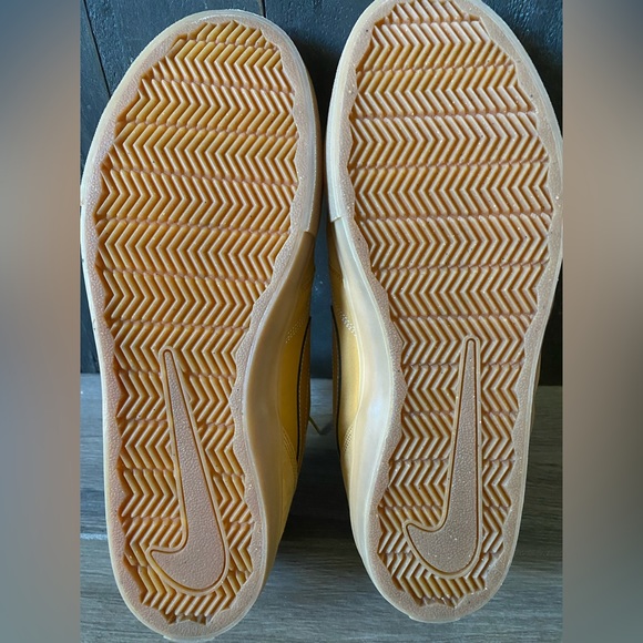 NIKE Men’s Size 11.5
Portmore II Solarsoft Mid Bota Wheat Gum Light Brown - Picture 6 of 16